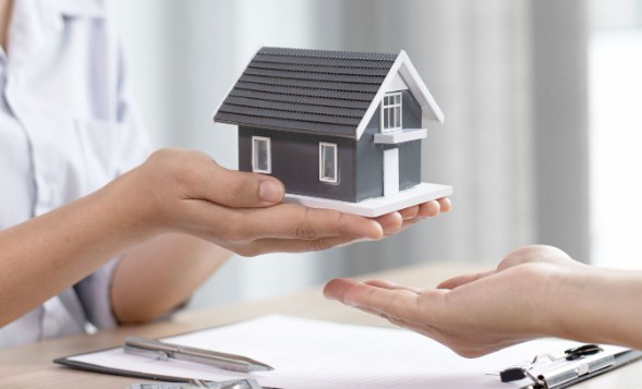 Protecting Your Home During Summer’s High Temperatures: Home Insurance Tips
