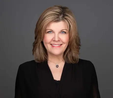 Lisa Maves, Insurance Associate